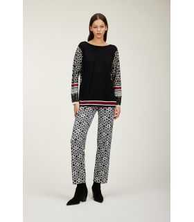 Oversize boatneck Sweater with double use Batik print